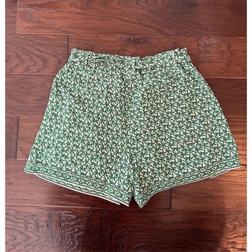 Max Studio Spring Fresh Green Floral Shorts - Picture 5 of 5